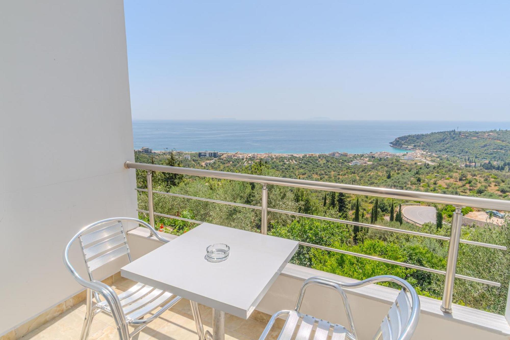 Aphrodite Garden Rooms&Apartment Himare Buitenkant foto