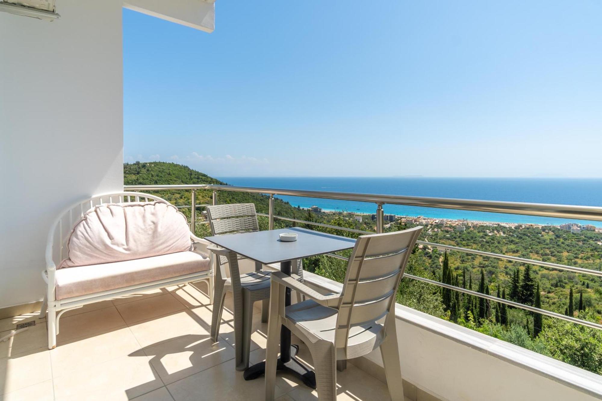 Aphrodite Garden Rooms&Apartment Himare Buitenkant foto