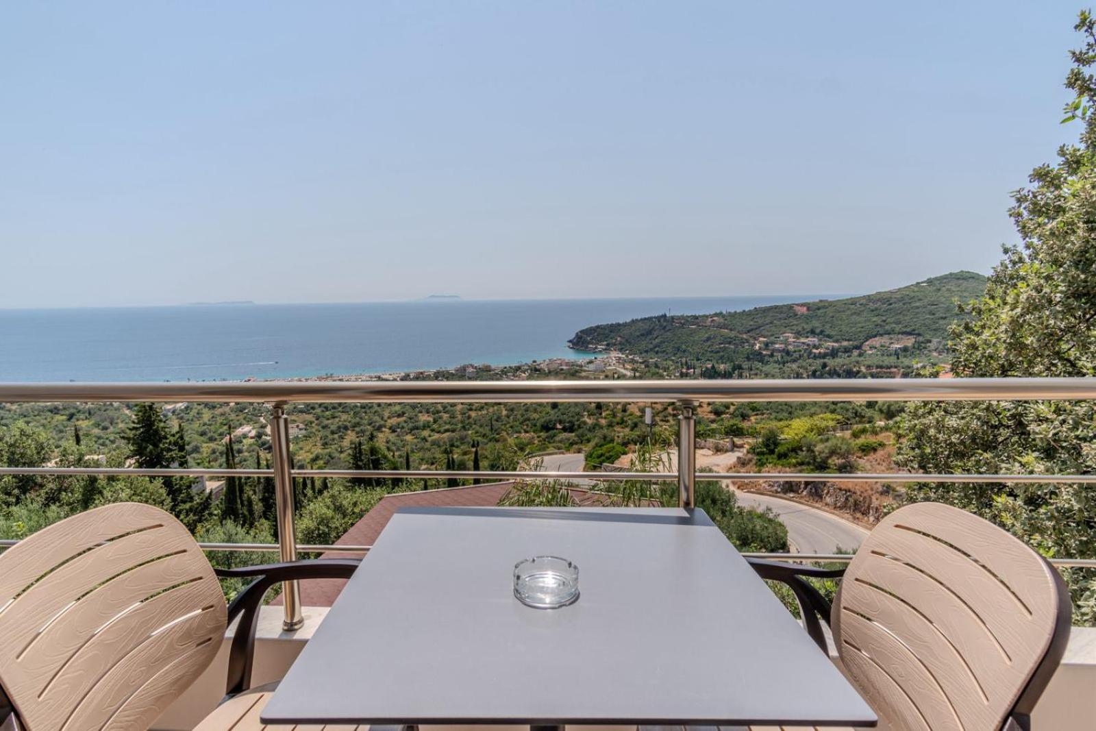 Aphrodite Garden Rooms&Apartment Himare Buitenkant foto